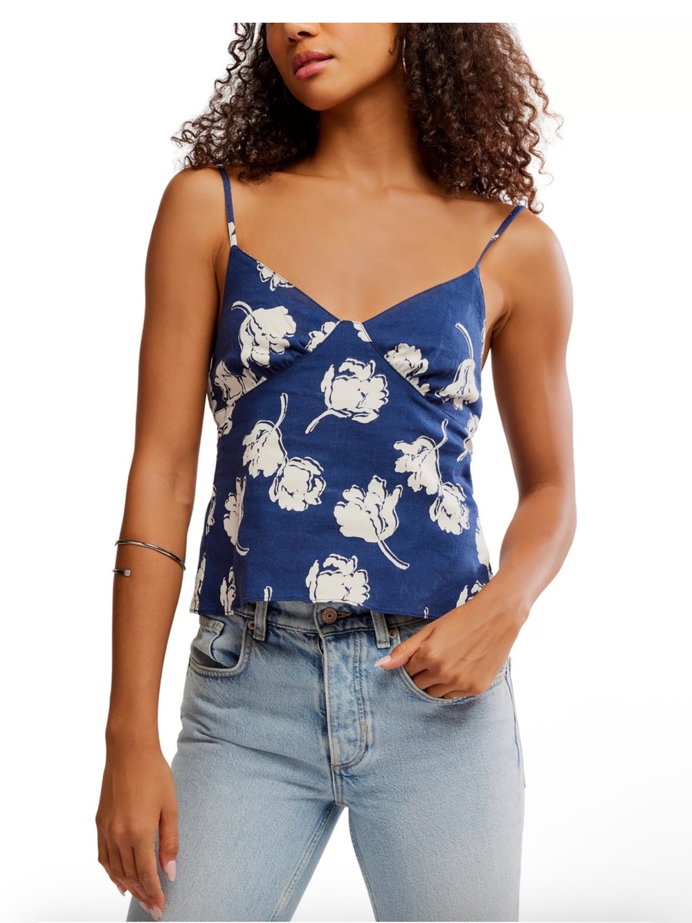 Free People Susie Blue Floral V-Neck Cami with White Print NWOT ๐ท New